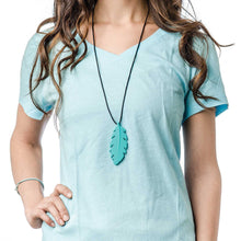 Nixi Silicone Teething Pendant, Feather
